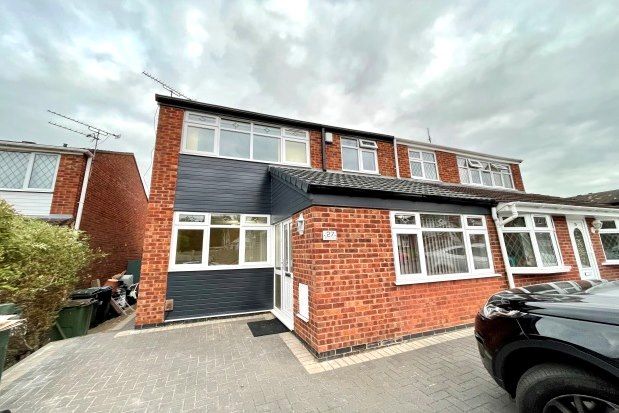 Room to rent in 27 Blandford Drive, Coventry CV2, £440 pcm