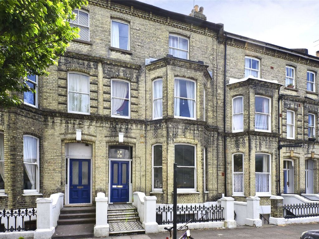 1 bed flat to rent in Tisbury Road, Hove, East Sussex BN3, £1,150 pcm
