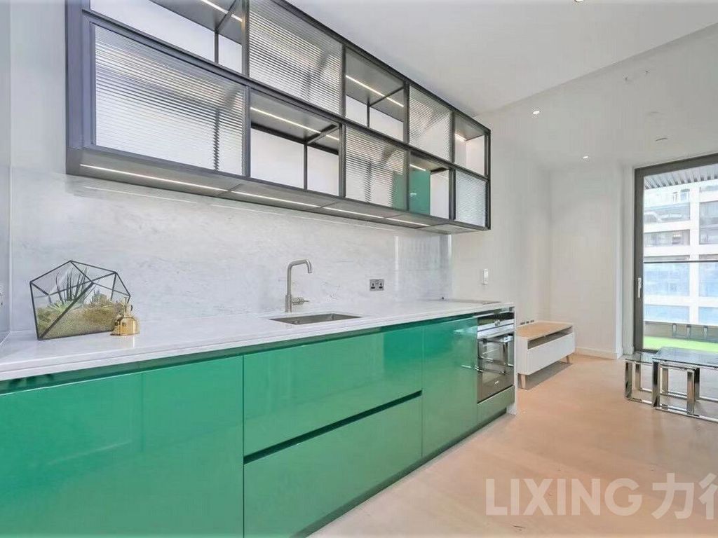 1 bed flat for sale in Wards Place, Canary Wharf E14, £500,000