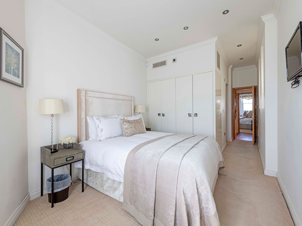 3 bed flat for sale in Rutland Gardens, Knightsbridge SW7, £6,500,000