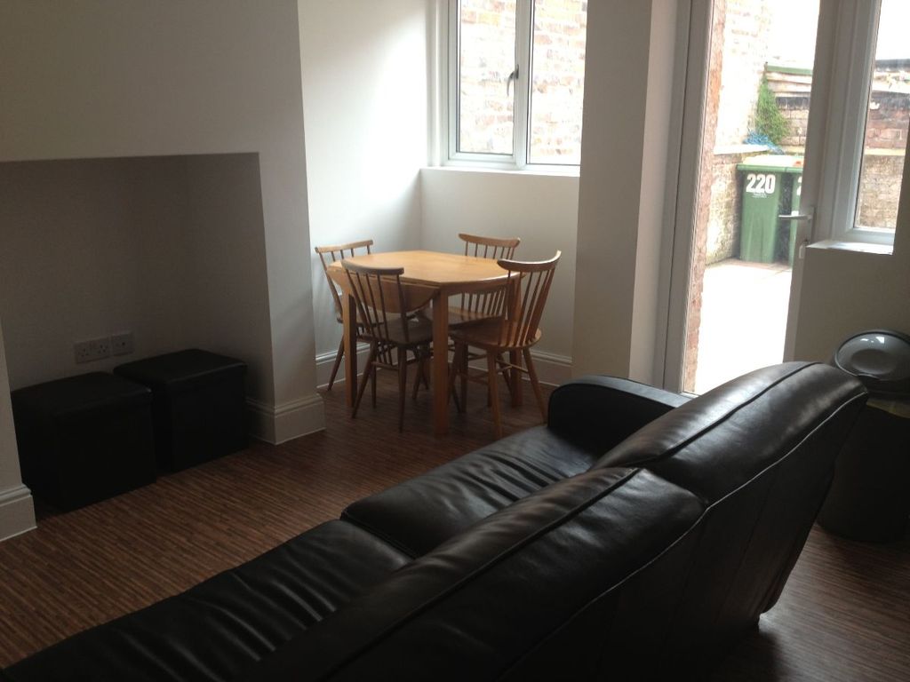 4 bed terraced house to rent in Emmanuel Street, Preston PR1, £416 pppm