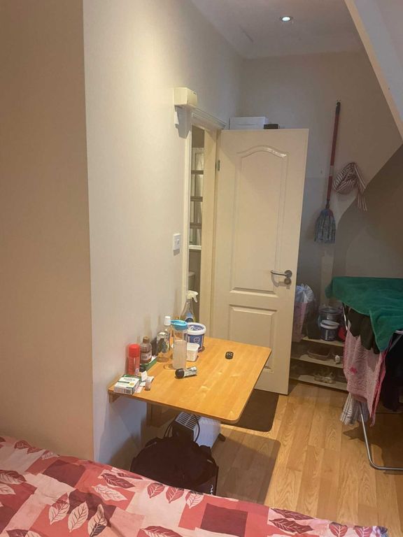 Studio to rent in High Street, Acton W3, £1,150 pcm