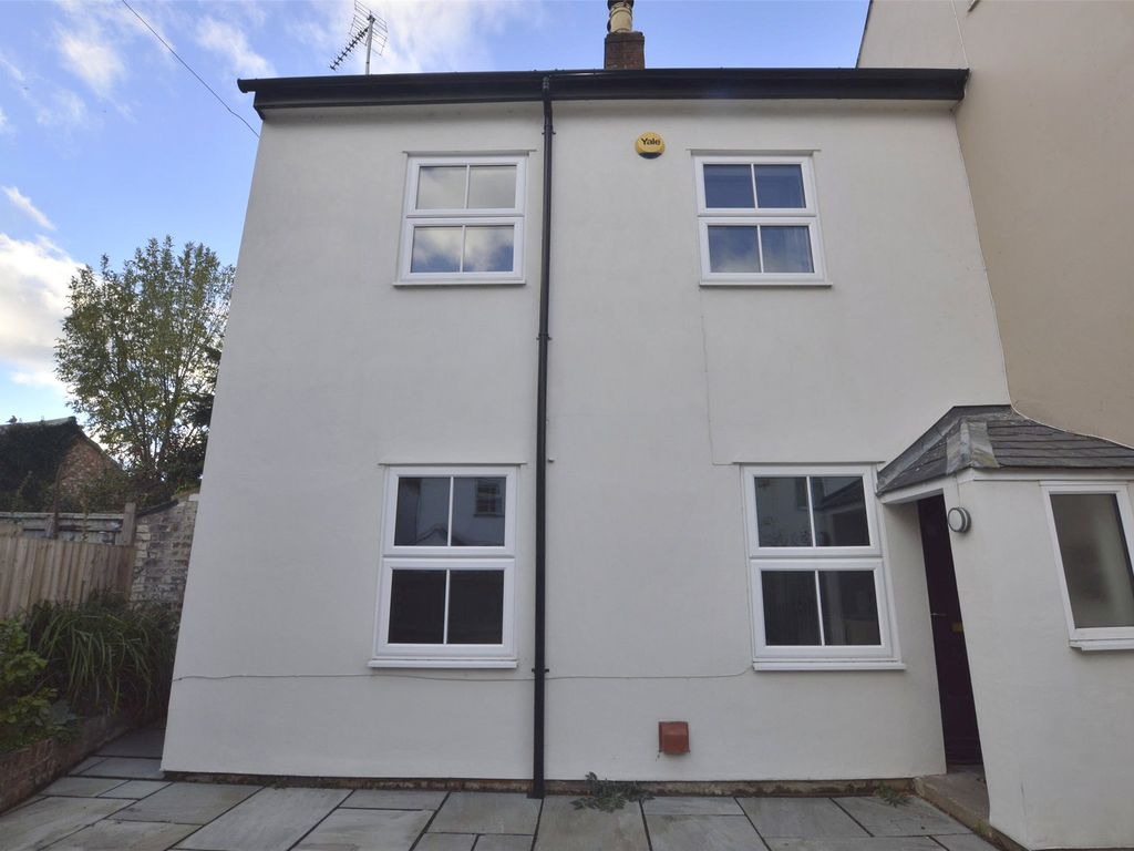 2 bed end terrace house to rent in Church Street, Charlton Kings, Cheltenham GL53, £1,500 pcm