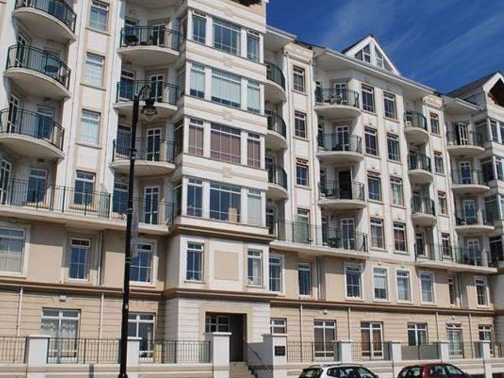 1 bed flat to rent in Apt. 61 Queens Apartments, Palace Terrace, Queens Promenade, Douglas IM2, £850 pcm