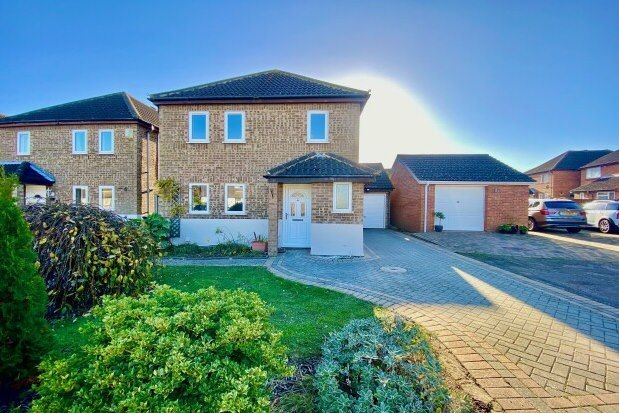 4 bed detached house to rent in Welbeck Gardens, Bedford MK41, £1,700 pcm