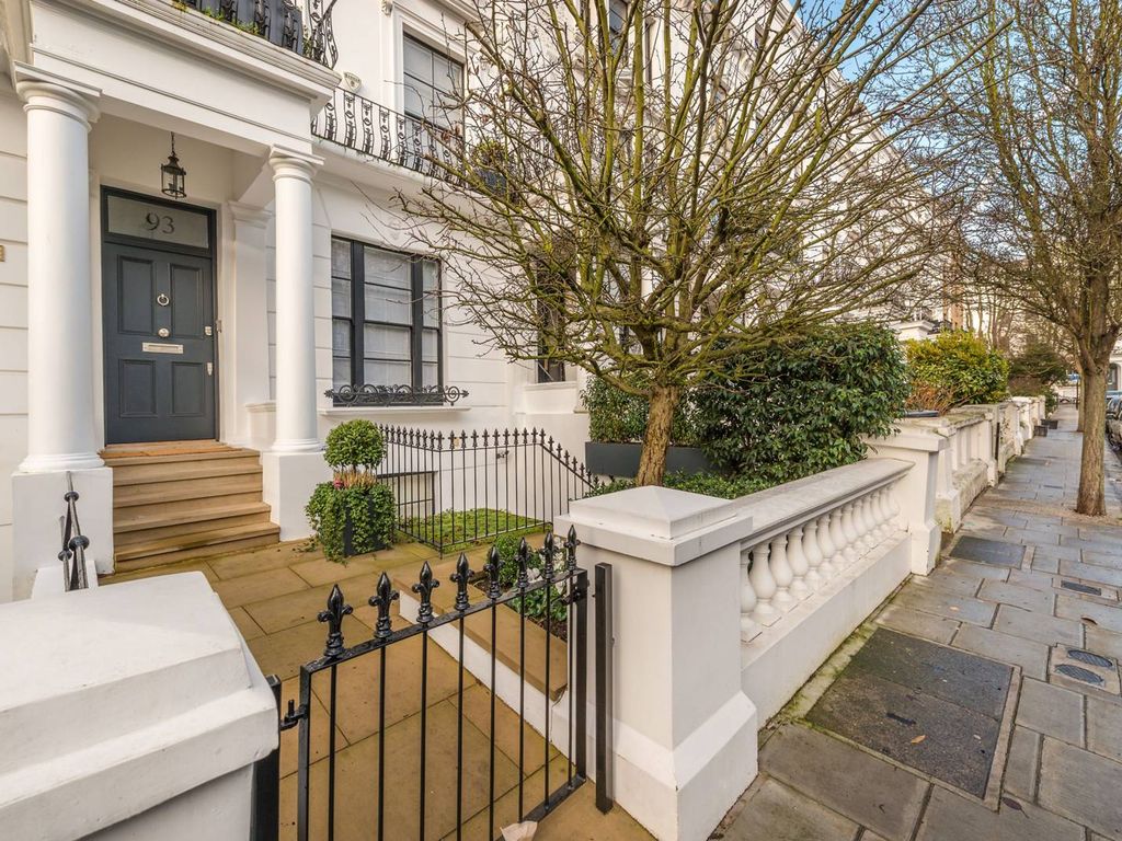 4 bed property to rent in Hereford Road, Notting Hill, London W2, £33,800 pcm