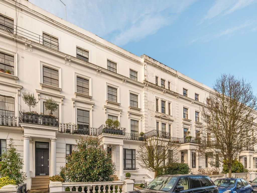 4 bed property to rent in Hereford Road, Notting Hill, London W2, £33,800 pcm