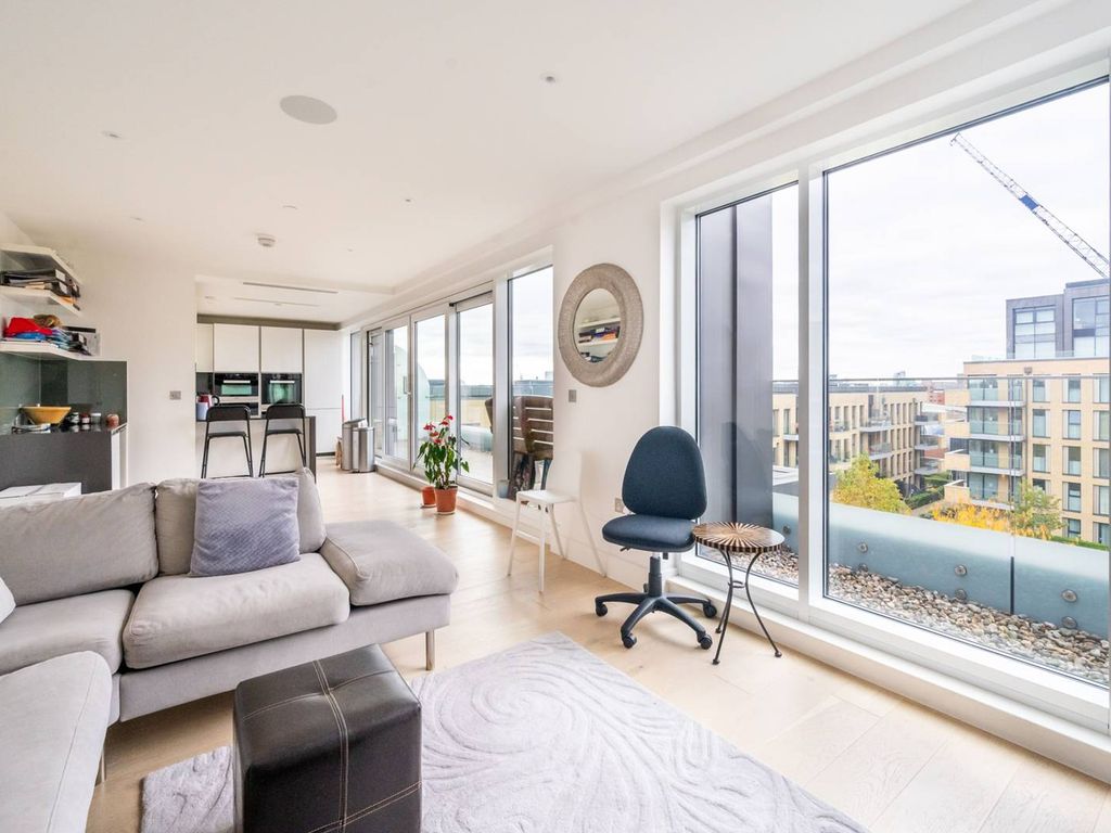3 bed flat for sale in Central Avenue, Sands End, London SW6, £1,200,000