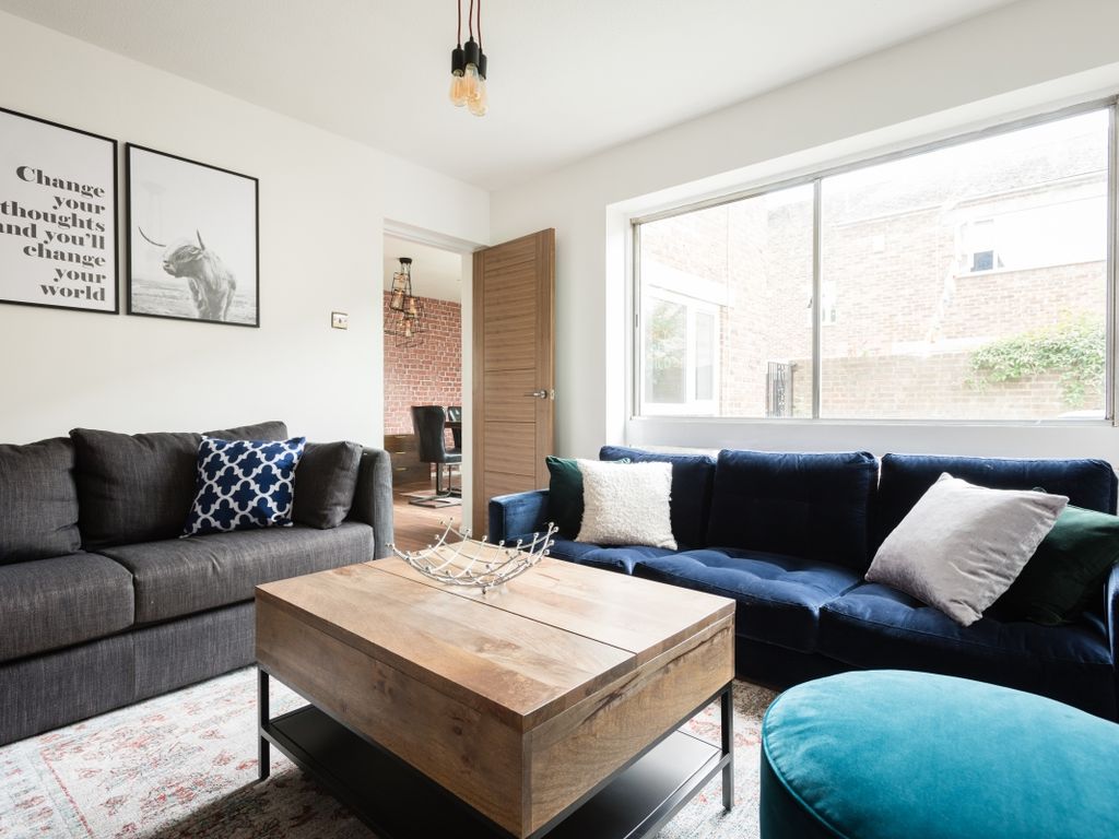 2 bed flat to rent in Cranham Terrace, Oxford OX2, £3,222 pcm