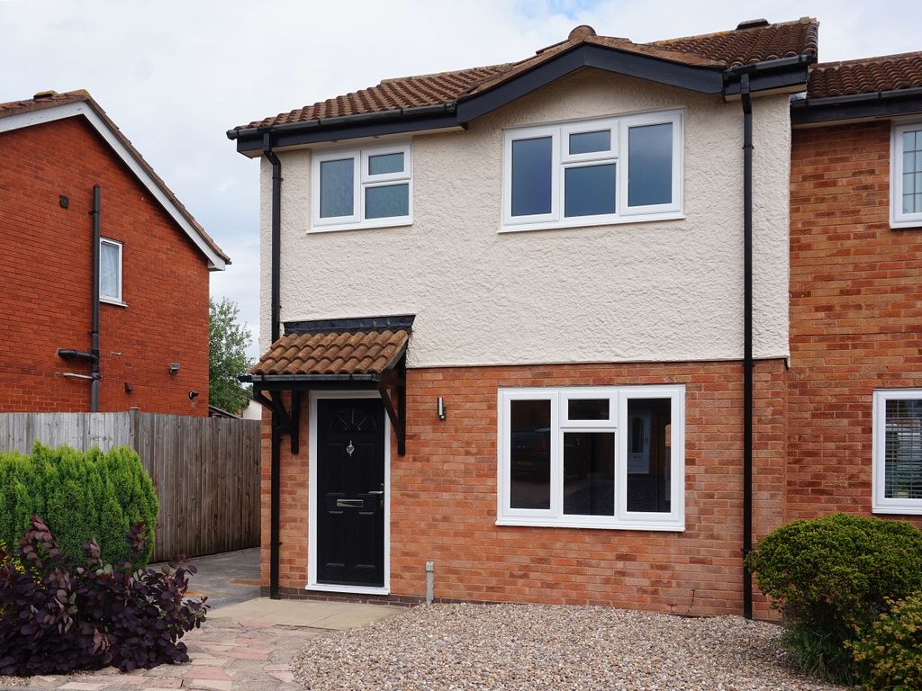 3 bed semi-detached house to rent in Baywell Close, Solihull B90, £1,350 pcm