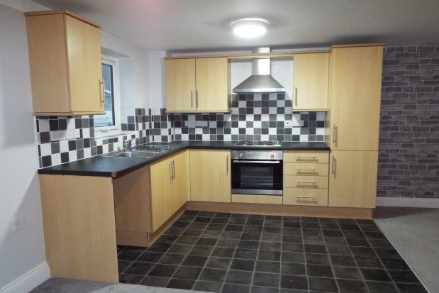 1 bed flat to rent in Church Court, Gravesend DA12, £1,000 pcm