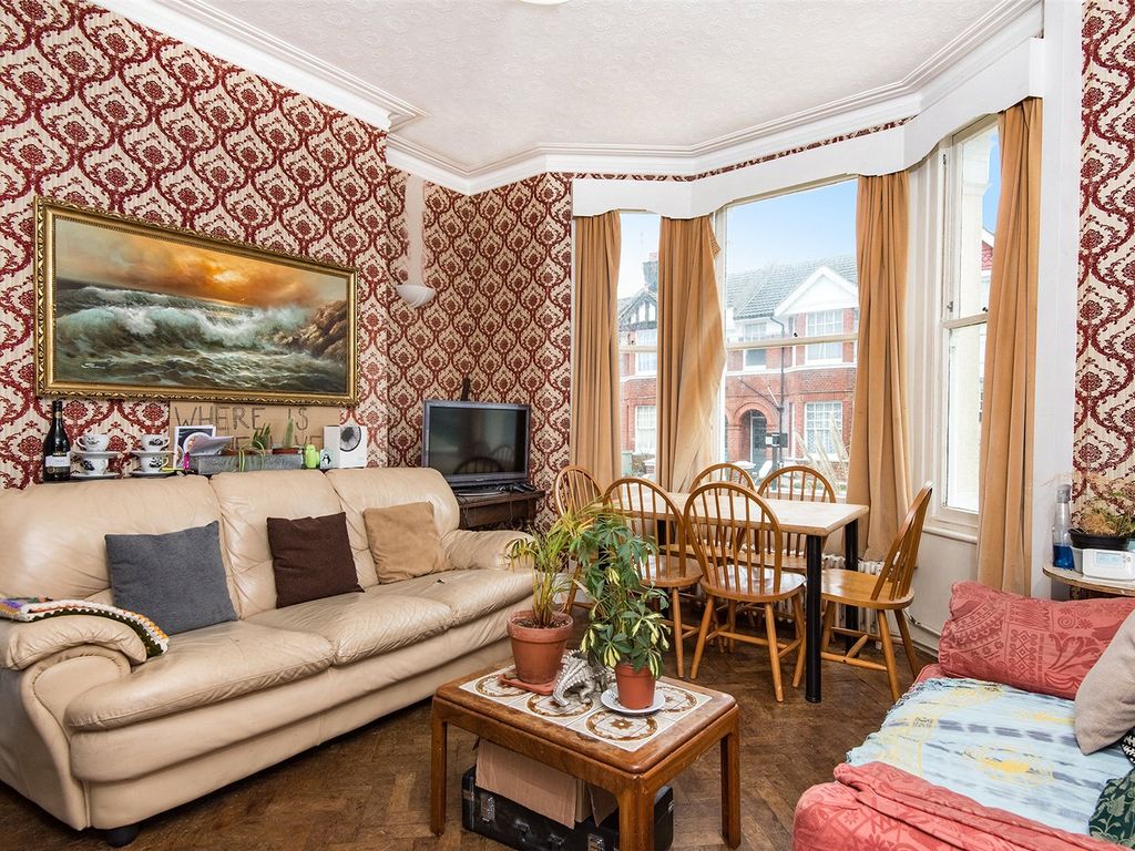 6 bed terraced house to rent in De Montfort Road, Brighton, East Sussex BN2, £3,770 pcm