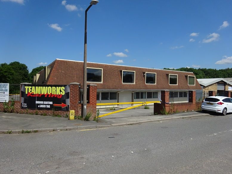 Industrial to let in Fulwood Road North, Huthwaite, Nottinghamshire NG17, £92,400 pa