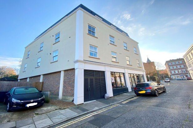 1 bed flat to rent in 1 Ward Street, Guildford GU1, £1,400 pcm