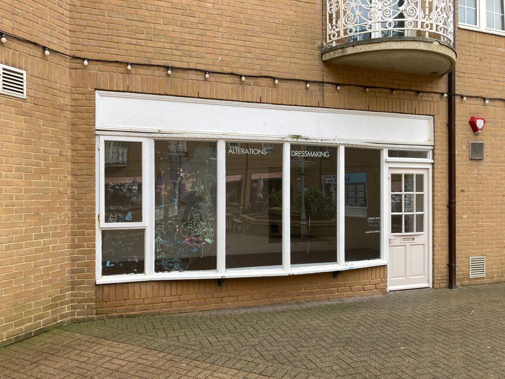 Retail premises to let in 37 The Waterfront, Brighton Marina Village, Brighton BN2, £9,000 pa