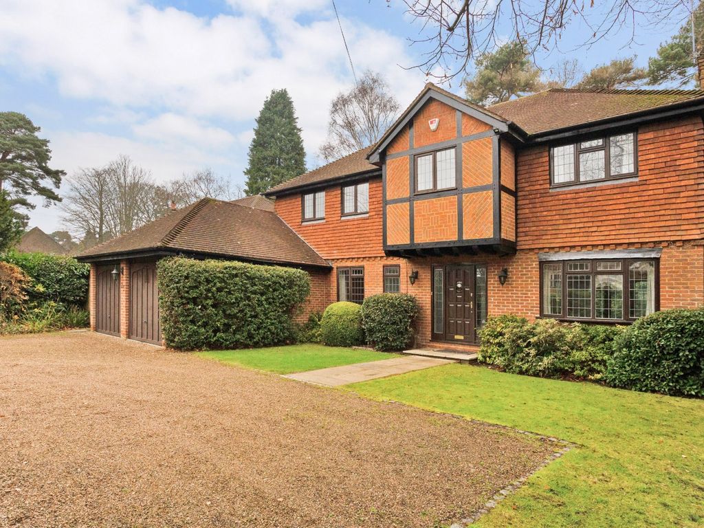 5 bed detached house to rent in Monks Road, Virginia Water, Surrey GU25, £5,250 pcm