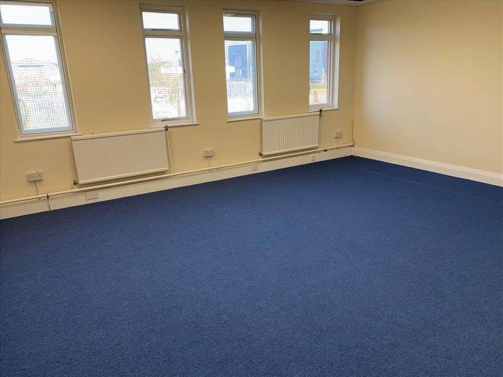 Serviced office to let in 78-86 Pennywell Road, Bristol BS5, £1,500 pa