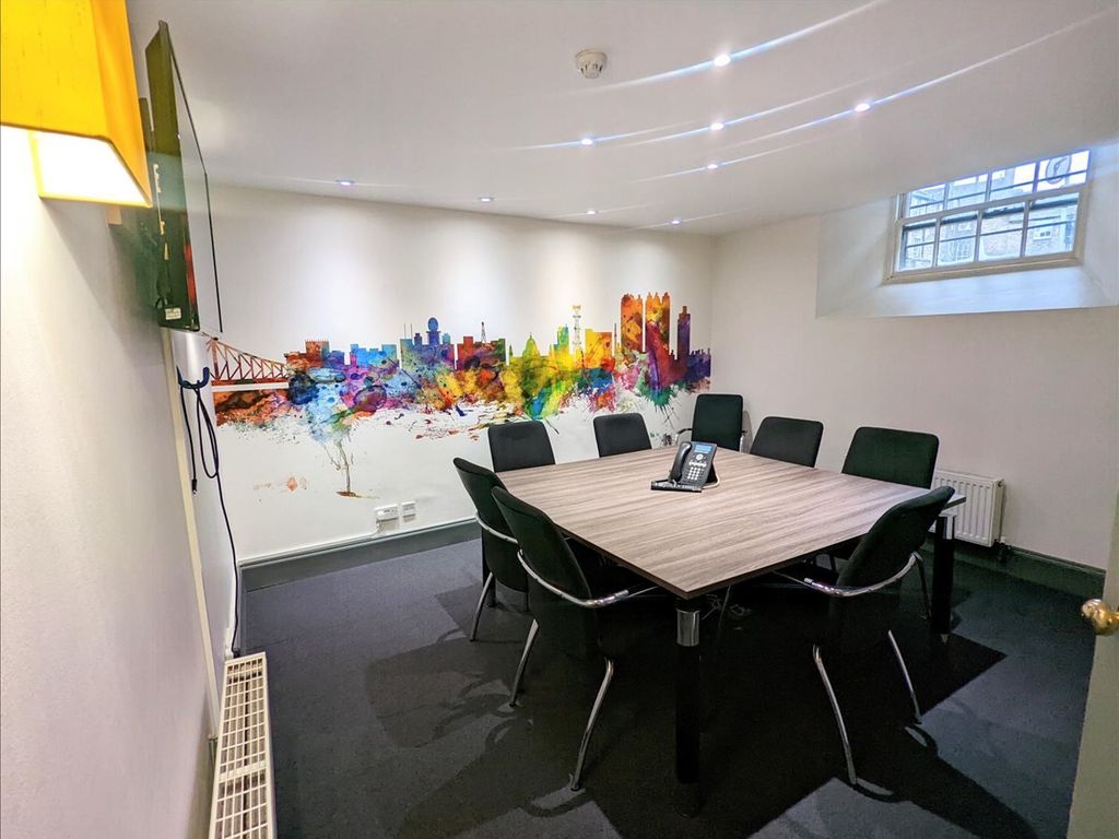 Serviced office to let in 21 Young Street, Edinburgh EH2, £3,600 pa