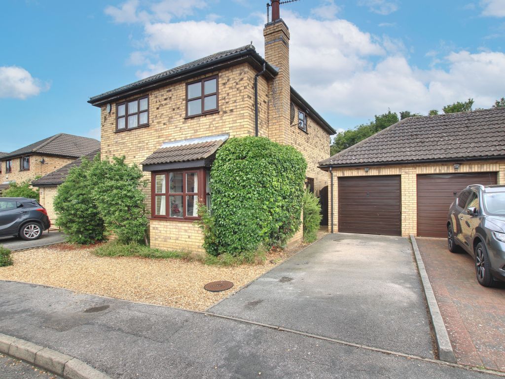 4 bed detached house for sale in Pasture Close, Warboys PE28, £350,000