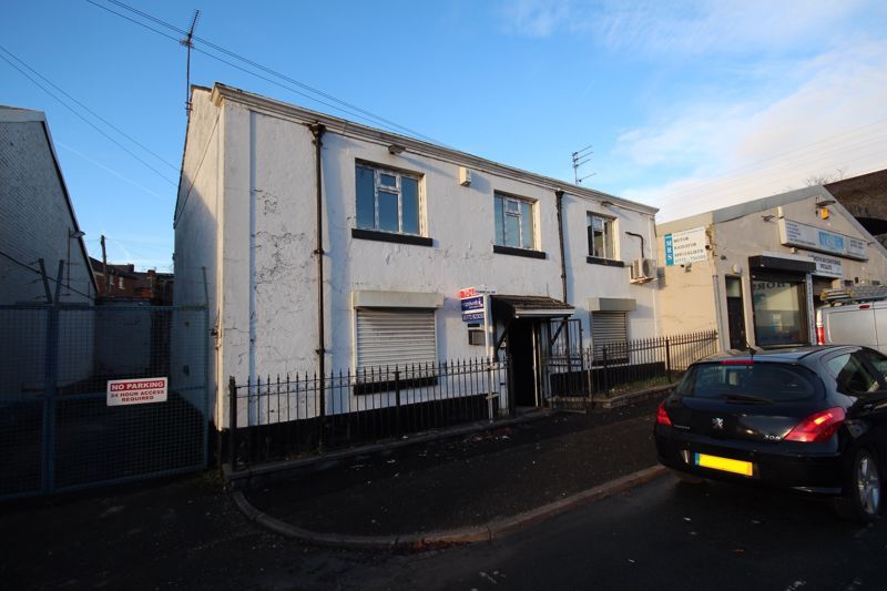 Commercial property to let in Pechell Street, Ashton-On-Ribble, Preston PR2, £7,800 pa