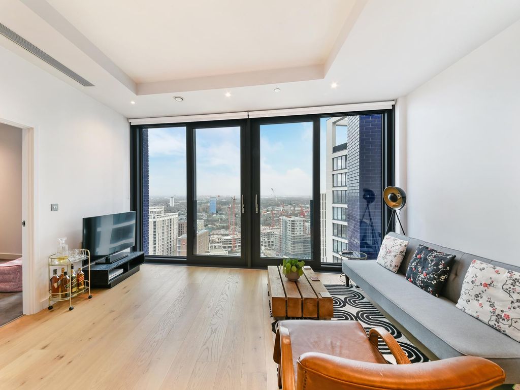 1 bed flat for sale in Bridgewater House, London City Island, London E14, £510,000