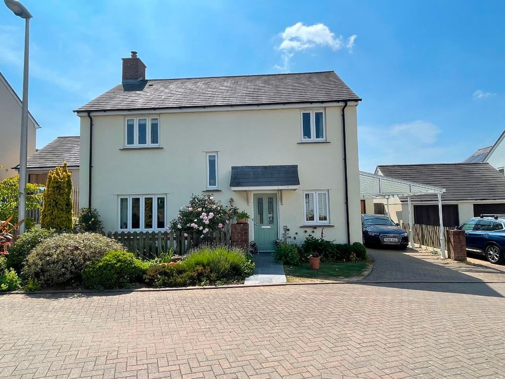 4 bed detached house for sale in Chapel Park, Spreyton, Crediton EX17, £495,000