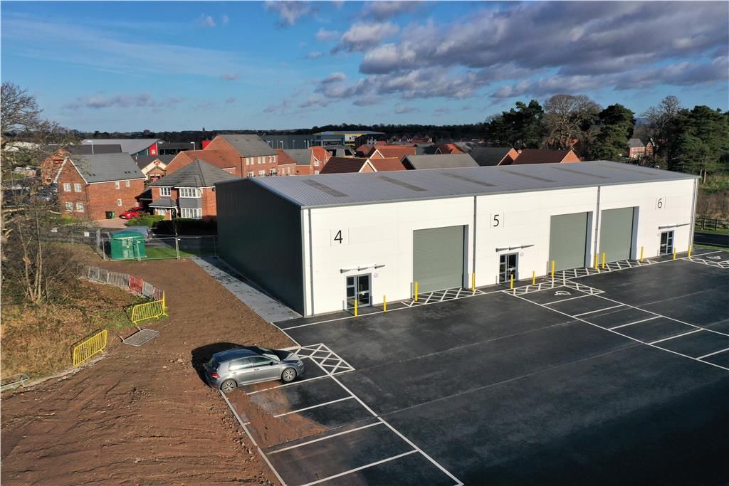Light industrial to let in Unit 4, Forest Industrial Park, Crosbie Grove, Kidderminster, Worcestershire DY11, £24,000 pa