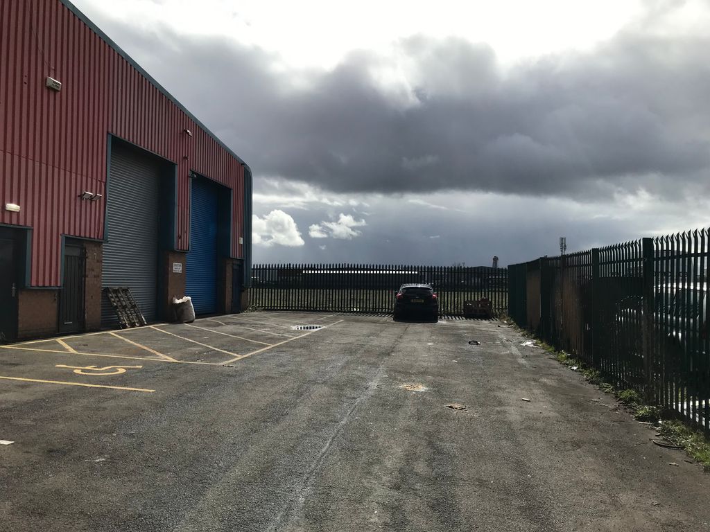 Industrial to let in Simcox Court, Middlesbrough TS2, £9,500 pa