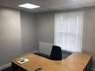 Office to let in First Floor, Grove Place, Bedford MK40, £6,500 pa