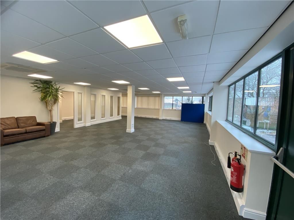 Office to let in Oak House, Sutton Quays Business Park, Clifton Road, Sutton Weaver, Runcorn, Cheshire WA7, £16,800 pa