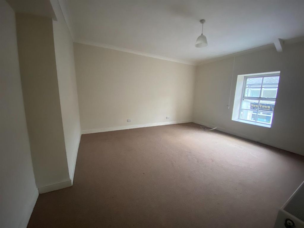 2 bed flat to rent in 19A Oxford Street, Pontycymer, Bridgend CF32, £495 pcm