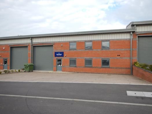 Office to let in 1st Floor, Unit 2 Egerton Close, Drayton Fields, Daventry NN11, £10,200 pa
