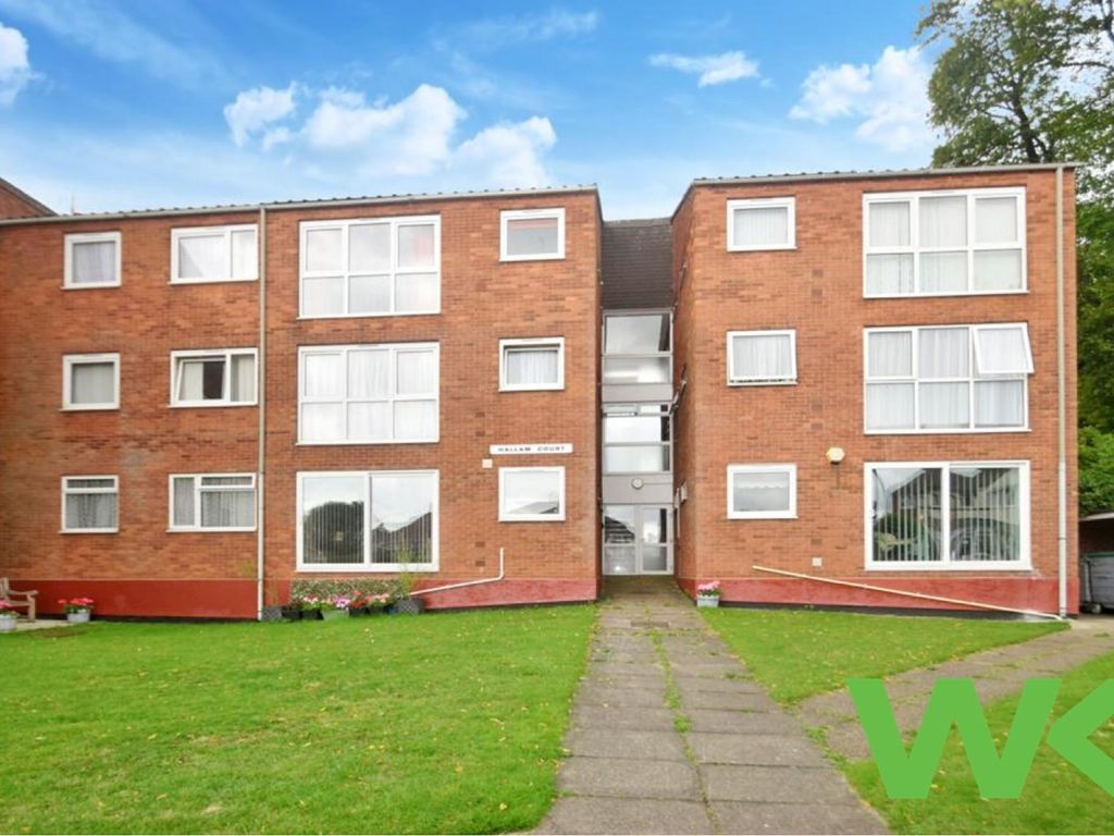 1 bed flat for sale in Hallam Court, Hallam Street, West Bromwich B71, £68,500