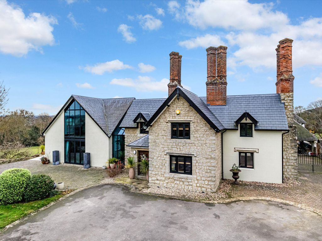 6 bed detached house for sale in East Farleigh, Maidstone, Kent ME15, £1,350,000