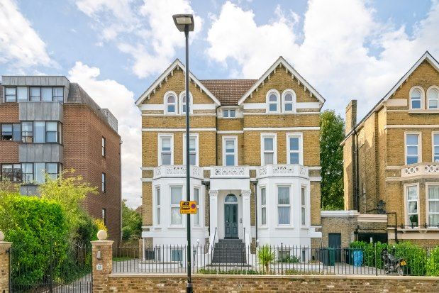 2 bed flat to rent in Bolton Road, London W4, £2,950 pcm