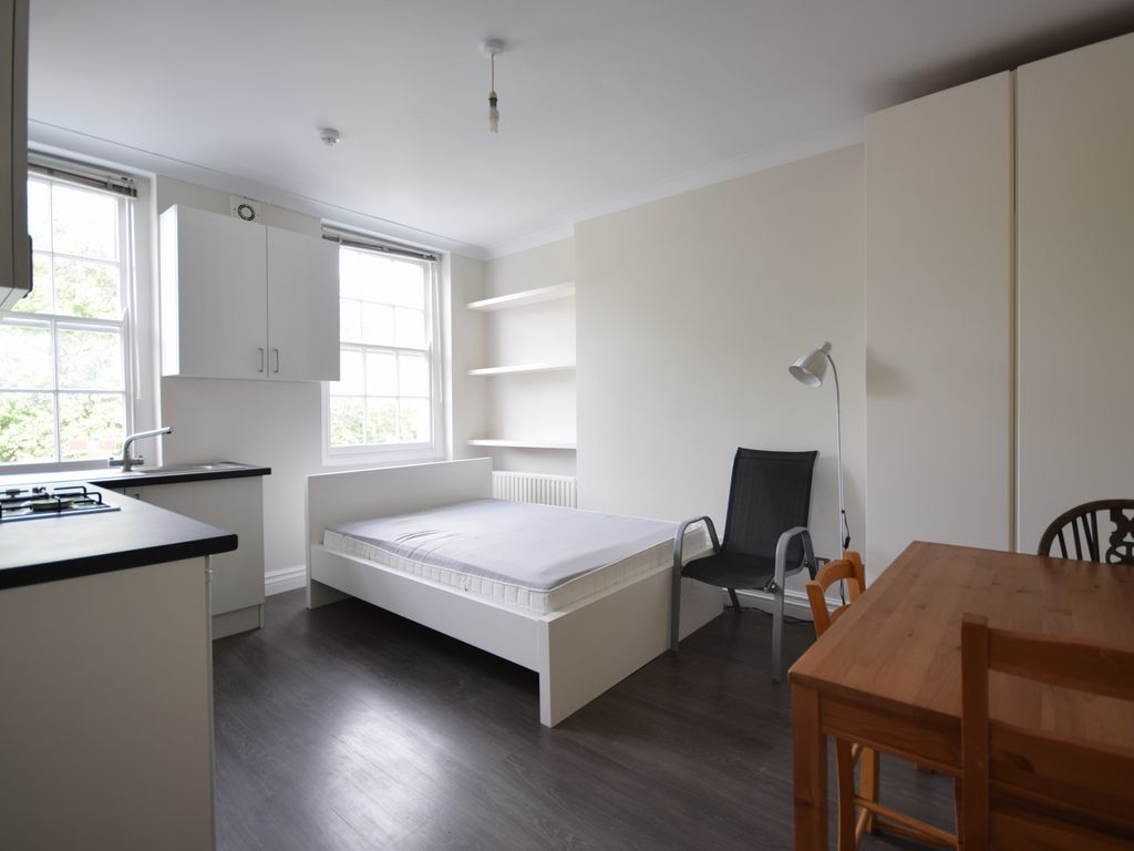 Room to rent in Camberwell Road, Camberwell SE5, £1,170 pcm