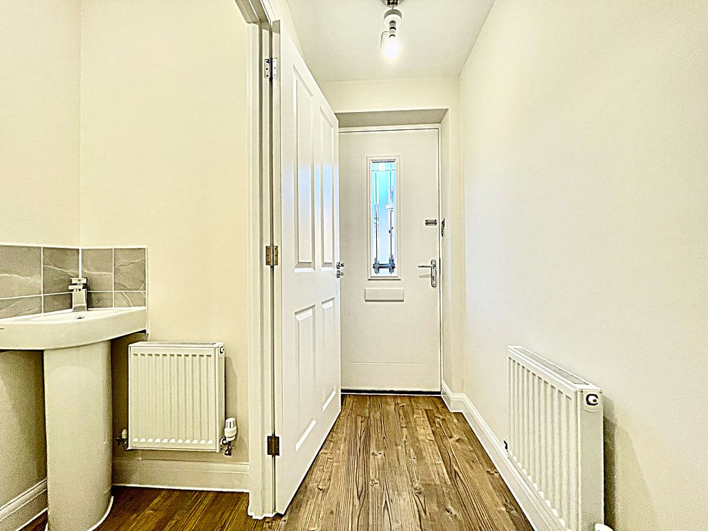 2 bed end terrace house to rent in Eaton Leys, Milton Keynes MK17, £1,350 pcm