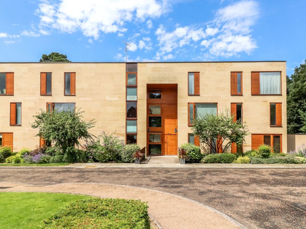 2 bed flat for sale in Cliveden Gages, Taplow, Buckinghamshire SL6, £474,000