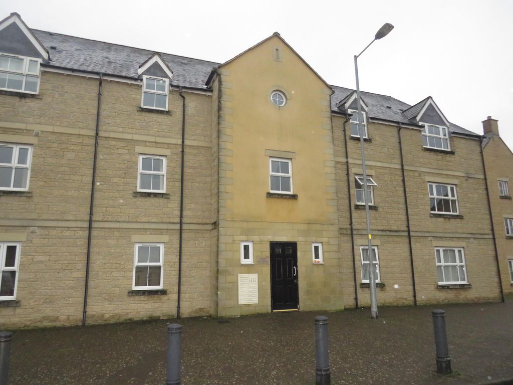 1 bed flat to rent in Freestone Way, Corsham SN13, £750 pcm