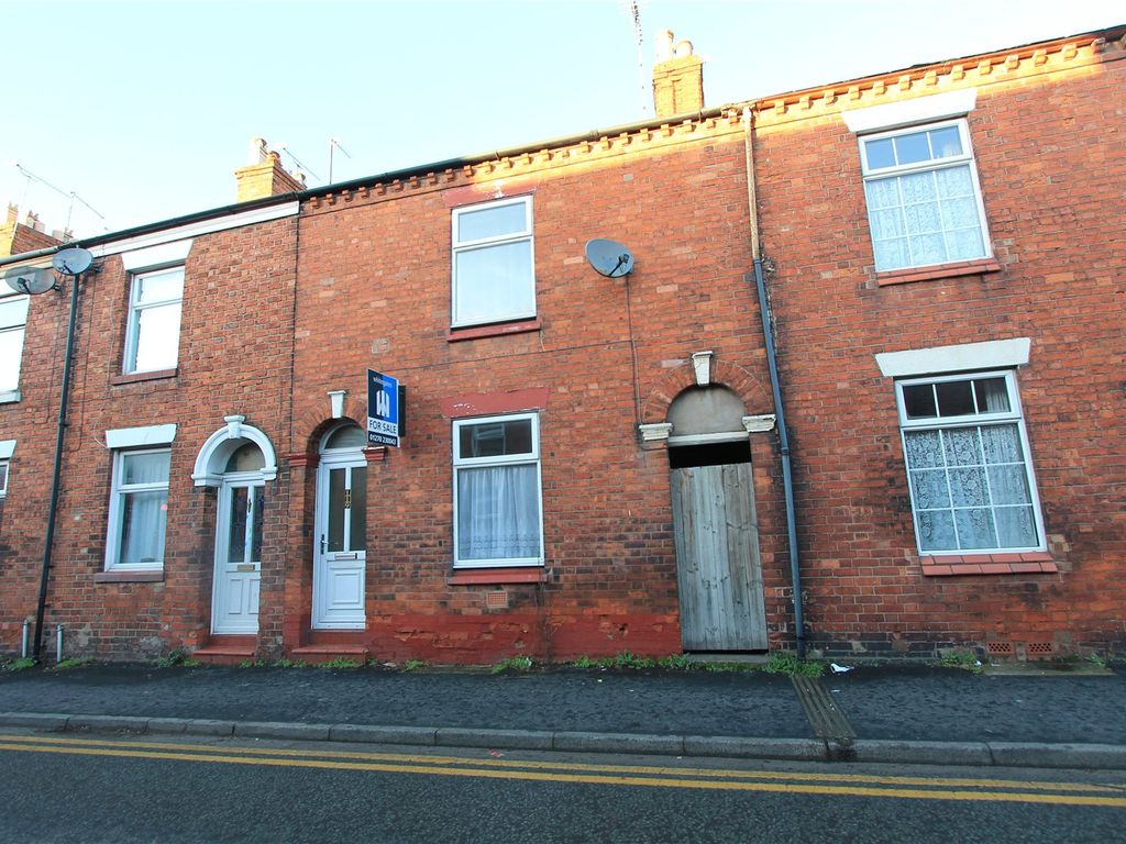 2 bed terraced house for sale in Wistaston Road, Crewe, Cheshire CW2, £90,000