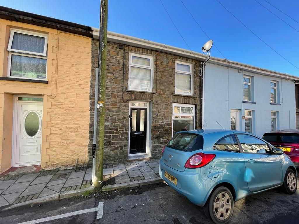 3 bed property to rent in Rhys Street, Trealaw, Tonypandy CF40, £800 pcm