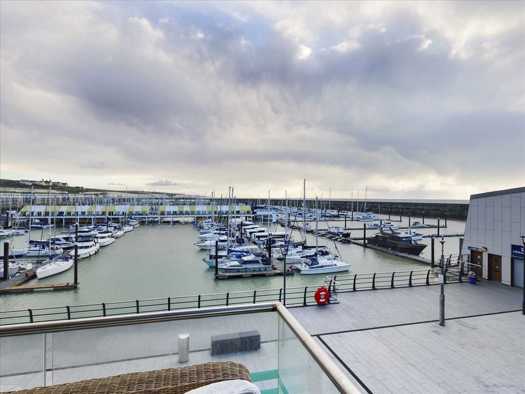 2 bed flat for sale in Sirus, 6 The Boardwalk, Brighton BN2, £375,000