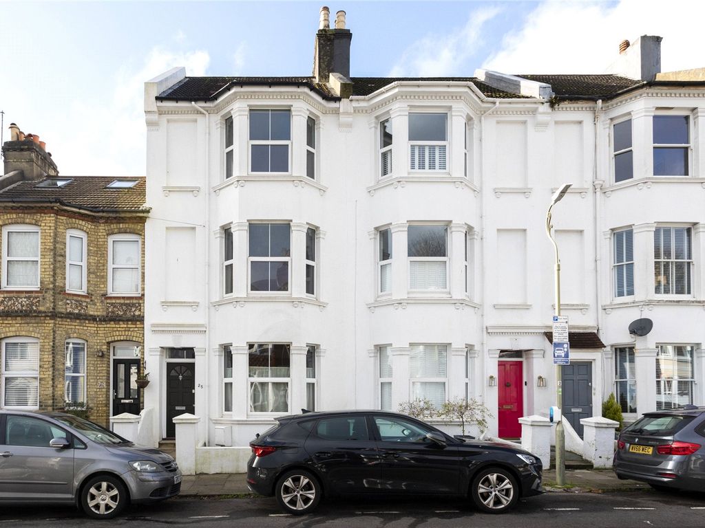 4 bed terraced house to rent in Robertson Road, Brighton, East Sussex BN1, £2,850 pcm