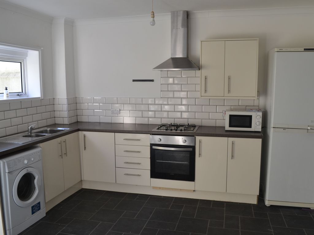 4 bed terraced house to rent in Granville Street, Barton Hill, Bristol BS5, £2,800 pcm