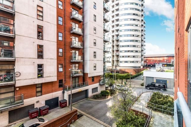 1 bed flat for sale in Fernie St, Manchester M4, £149,000