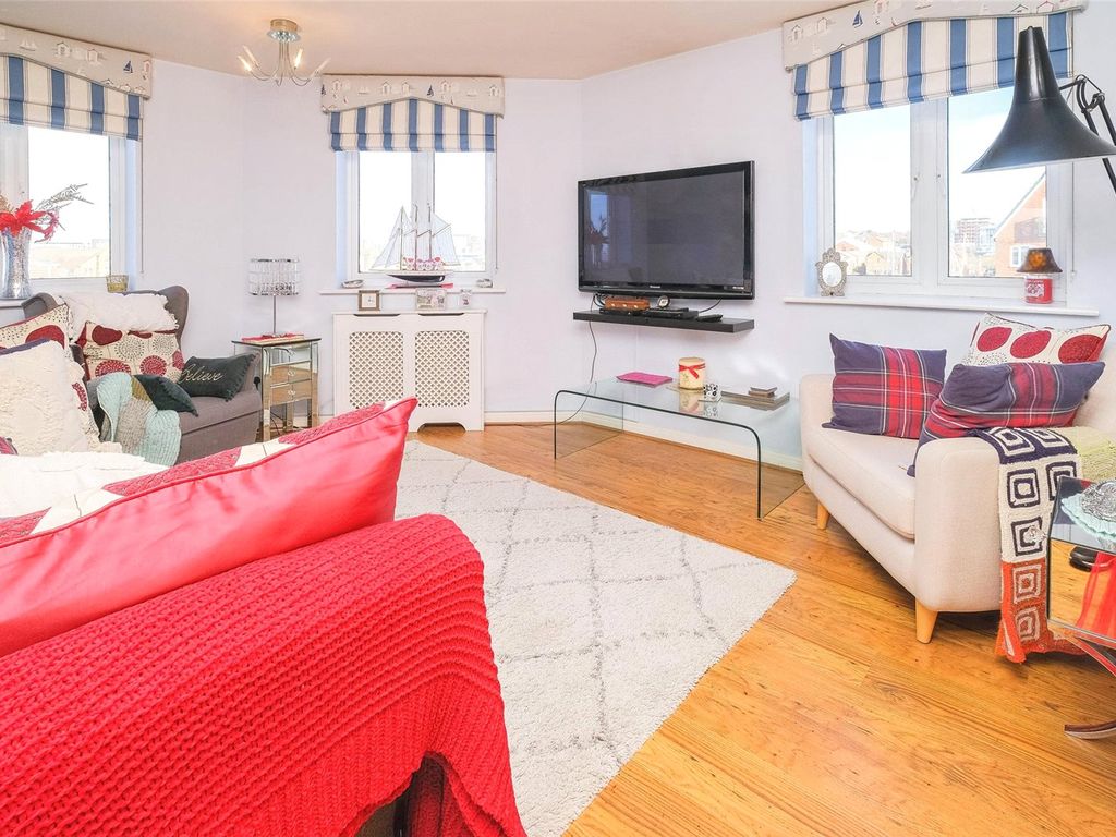 2 bed flat for sale in Quebec Quay, Liverpool L3, £190,000