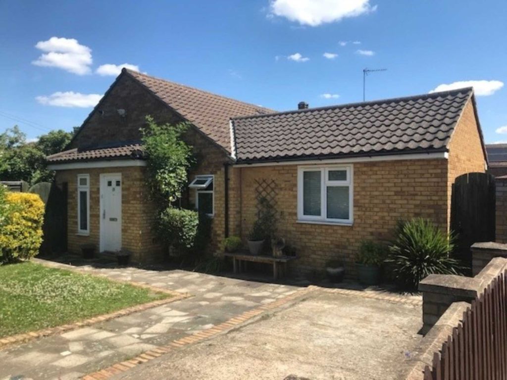 3 bed bungalow for sale in Manor Way, Borehamwood WD6, £599,950