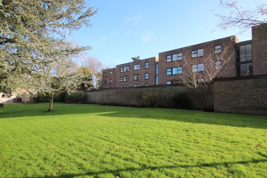 1 bed flat to rent in Goodeve Park, Hazelwood Road, Bristol BS9, £1,200 pcm
