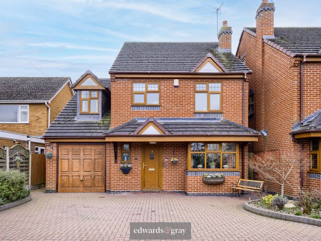5 bed detached house for sale in Farthing Lane, Curdworth, Near Coleshill B76, £565,000
