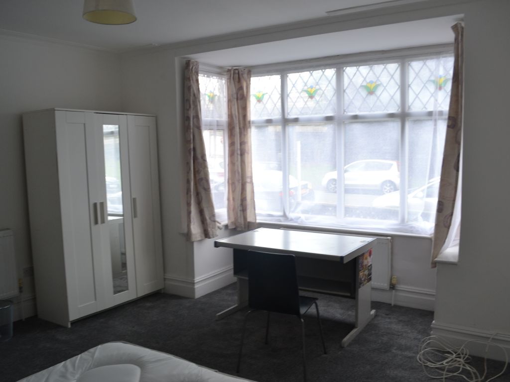 5 bed terraced house to rent in Stapleton Road, Eastville, Bristol BS5, £3,500 pcm